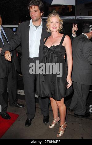 L'actrice Gretchen mol et son mari Tod Williams assistent à la première 'The Ten', qui s'est tenue au DGA Theatre de New York, NY, USA, le lundi 23 juillet 2007. Photo de Gregorio Binuya/ABACAPRESS.COM Banque D'Images