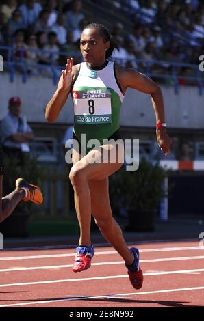 Sylviane Felix en France participe sur les 100 mètres féminins lors des championnats de France sur piste et terrain, à Niort, en France, le 4 août 2007. Photo de Nicolas Gouhier/Cameleon/ABACAPRESS.COM Banque D'Images