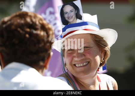 Les partisans socialistes assistent à la fête annuelle de la Rose à Melle, dans le sud-ouest de la France, le 25 août 2007. Photo de Patrick Bernard/ABACAPRESS.COM Banque D'Images