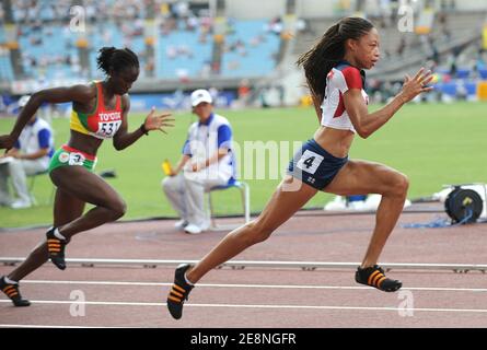 Allyson Felix des États-Unis participe à des épreuves de 200 mètres pour femmes lors des Championnats du monde d'athlétisme 11, au stade Nagai, à Osaka, au Japon, le 29 août 2007. Photo de Gouhier-Kempinaire/Cameleon/ABACAPRESS.COM Banque D'Images