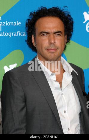 Alejandro Gonzalez Inarritu, membre du jury, pose des photos lors du jury du 64ème Festival annuel du film de Venise, à Venise, Italie, le 29 août 2007. Photo de Nicolas Khayat/ABACAPRESS.COM Banque D'Images