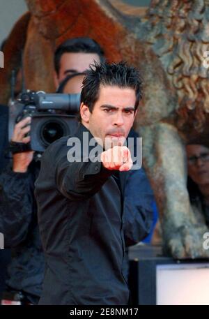 Le réalisateur AMÉRICAIN Eli Roth pose alors qu'il arrive à la première du film « Michael Clayton », avec George Clooney en vedette dans le thriller juridique de l'entreprise en compétition pour le LionGolden lors du 64ème Festival annuel du film de Venise à Venise, en Italie, le 31 août 2007. Photo de Charriau-Khayat/ABACAPRESS.COM Banque D'Images