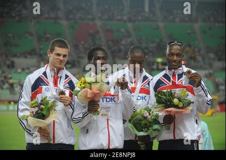 Mark Lewis Francis, Christian Malcolm, Craig Pickering et Marlon Devonish, en Grande-Bretagne, célèbrent leur troisième place dans le relais hommes 4x100m lors des 11e championnats mondiaux d'athlétisme de l'IAAF 'Osaka 2007' au stade Nagai à Osaka, au Japon, le 2 septembre 2007. Photo de Gouhier-Kempinaire/Cameleon/ABACAPRESS.COM Banque D'Images