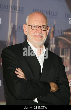 LE réalisateur AMÉRICAIN Frank Oz pose au photocall pour le film « mort à l'enterrement » au centre international de Deauville lors du 33ème Festival du film américain de Deauville, France, le 8 septembre 2007. Photo de Denis Guignebourg/ABACAPRESS.COM Banque D'Images