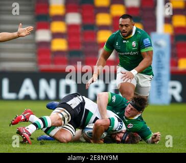 BRENTFORD, ANGLETERRE - JANVIER 31 : L-R will Goodrick-Clarke of London Irish et Sekope Kepu of London Irish(GREEN)lors de Gallagher Premiership entre London Irish et Newcastle Flacons au Brentford Community Stadium, Brentford, Royaume-Uni le 31 janvier 2021 crédit : action Foto Sport/Alay Live News Banque D'Images