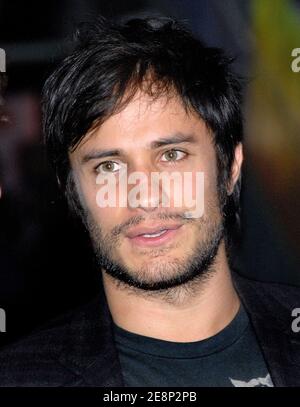 L'acteur/réalisateur Gael Garcia Bernal assiste à la première de 'Defincet' au 32e Festival annuel du film international de Toronto, à Toronto, au Canada, le 12 septembre 2007. Photo par Olivier Douliery/ABACAPRESS.COM Banque D'Images