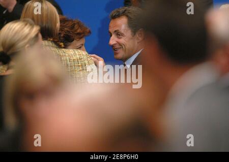 Le président Nicolas Sarkozy dévoile son projet de réforme des privilèges de retraite sociale accordés à certains travailleurs lors d'un discours au Sénat français à Paris, en France, le 18 septembre 2007. Photo de Witt/Pool/ABACAPRESS.COM Banque D'Images