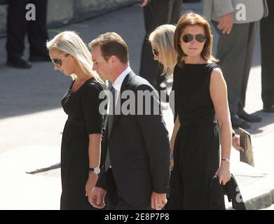 La première dame de France Cecilia Sarkozy et ses filles Judith et Jeanne-Marie arrivent à la messe funéraire de son ancien mari, l'ancre de télévision Jacques Martin, à la cathédrale Saint-Jean de Lyon, le 20 septembre 2007. Photo de Vincent Dargent/ABACAPRESS.COM Banque D'Images