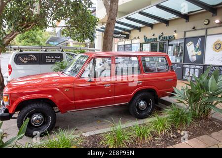 Classic 60 série Toyota Landcruiser avec B F Goodrich tous Pneus terrain montés, Sydney, Nouvelle-Galles du Sud, Australie Banque D'Images