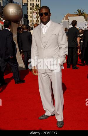 Reggie Bush, joueur de la NFL, participe aux EPPY Awards 2007 au Kodak Theatre à Hollywood. Los Angeles, le 11 juillet 2007. (Photo : bague Reggie). Photo de Lionel Hahn/ABACAPRESS.COM Banque D'Images