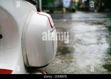 vue latérale du scooter vespa Banque D'Images