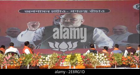 Howrah, Inde. 31 janvier 2021. Allocution du ministre de l'intérieur de l'Union Amit Shah lors du rassemblement de Jogdan Mela au stade Dumurjala (photo de Ved Prakash/Pacific Press) Credit: Pacific Press Media production Corp./Alay Live News Banque D'Images