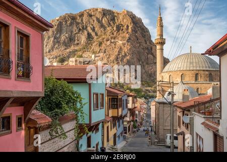 Maisons traditionnelles turques de pouf dans la ville d'Afyonkarahisar, Turquie Banque D'Images