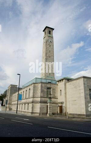 Le centre civique de Southampton, Hampshire. Abrite le conseil municipal, la bibliothèque, la galerie d'art et le musée SeaCity. Banque D'Images