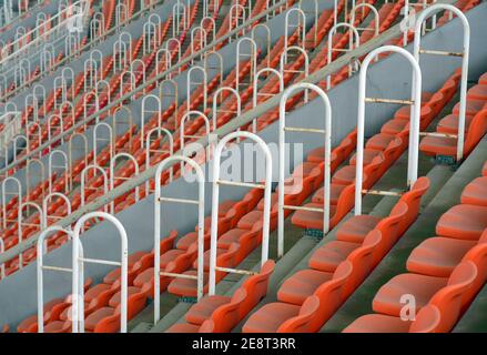 Centre sportif de Jiaxing, construit en 2010 pour les jeux de la province de Zhejiang, maintenant inutilisé et en raison de démolition. Janvier 2021 Banque D'Images