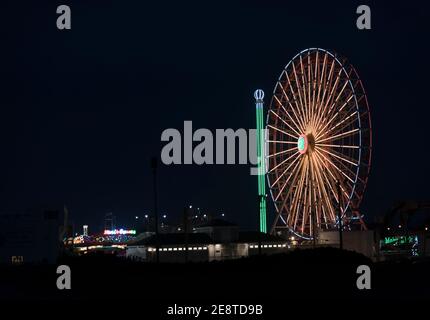 OCEAN CITY, NEW JERSEY/USA - 27 juin 2019 : Grande Roue Gillian's Wonderland est l'une des deux grandes roues à l'Ocean City Boardwalk Banque D'Images