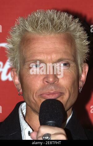 Billy Idol à une conférence de presse et promo tour.Double Bay, Sydney. Billy avec le guitariste Steve Stephens 30/09/2002 Banque D'Images