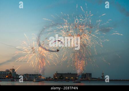 Feux d'artifice à Gdynia sur la plage Banque D'Images