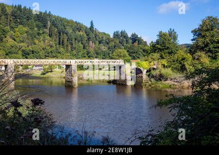 Royaume-Uni, pays de Galles, Monbucshire, Wye Valley, Tintern, Pont sur la rivière Wye Banque D'Images