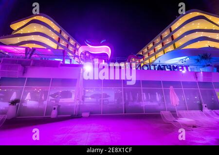 Cancun Temptation Resort la nuit Banque D'Images