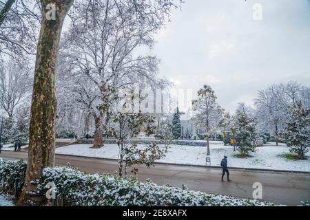 Couvert de neige parc du Retiro. Madrid, Espagne. Banque D'Images