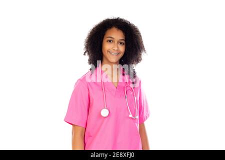 Adorable petit médecin avec uniforme rose isolé sur un blanc arrière-plan Banque D'Images