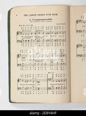 Un hymne et un livre de l'Église du travail Banque D'Images