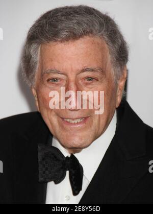 PHOTO DU FICHIER : **PHOTO DU FICHIER** Tony Bennett dévoile Battle with Alzheimer's. TONY BENNETT 2013 photo par John Barrett/PHOTOlink/MediaPunch Banque D'Images