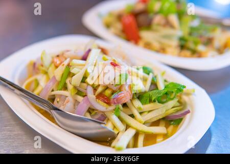 Nouilles thaï Mama instantanées frites, nouilles Spicy Banque D'Images