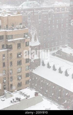 La tempête d'hiver monstre Orlena créé des conditions de blanc-out à New York City le premier février 2021, États-Unis Banque D'Images