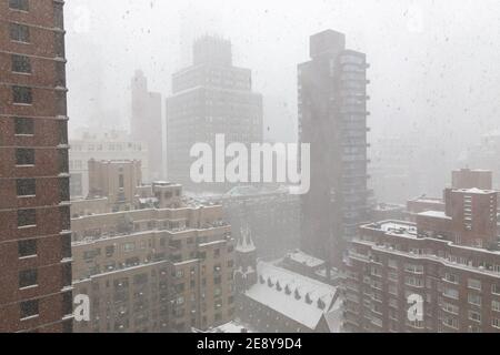 La tempête d'hiver monstre Orlena créé des conditions de blanc-out à New York City le premier février 2021, États-Unis Banque D'Images