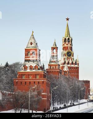 Les tours Konstantino-Eleninskaya, Nabatnaya, Spasskaya et Tsarskaya du Kremlin de Moscou. Russie Banque D'Images