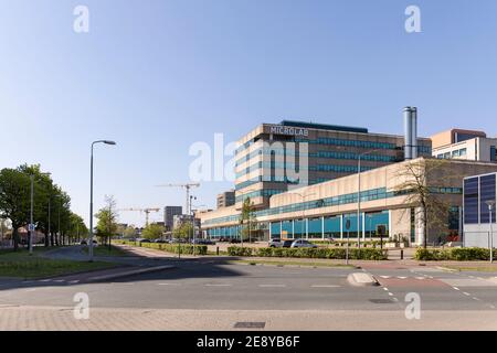 Eindhoven, pays-Bas, 21 avril 2020. Le quartier de Strijp S avec Microlab, un ancien bâtiment Philips transformé en un point d'accès au design créatif sur Banque D'Images