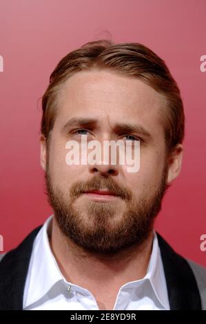 Ryan Gosling participe à la première « Lars and the Real Girl », qui s'est tenue à l'Academy of Motion Picture Arts and Sciences de Los Angeles, Californie, États-Unis, le 2 octobre 2007. Photo de Lionel Hahn/ABACAPRESS.COM Banque D'Images