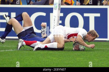 Le 2007 octobre 2007, Josh Lewsey, de l'Angleterre, a obtenu un score pour l'Angleterre lors de la demi-finale de la coupe du monde de rugby 13 de l'IRB, en France contre l'Angleterre au stade Stade de France à Saint-Denis près de Paris. Photo de Gouhier-Nebinger-Morton-Taamallah/Cameleon/ABACAPRESS.COM Banque D'Images