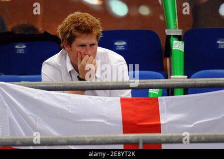 Le Prince Harry participe à la finale de la coupe du monde de rugby 2007 de l'IRB, Angleterre contre Afrique du Sud, au Stade de France à Saint-Denis près de Paris, France, le 20 octobre 2007. Photo de Gouhier-Morton-Taamallah/Cameleon/ABACAPRESS.COM Banque D'Images