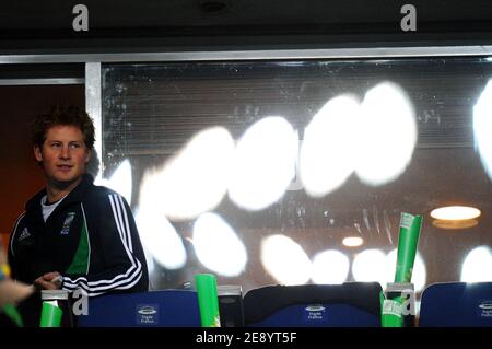 Le Prince Harry participe à la finale de la coupe du monde de rugby 2007 de l'IRB, Angleterre contre Afrique du Sud, au Stade de France à Saint-Denis près de Paris, France, le 20 octobre 2007. Photo de Gouhier-Morton-Taamallah/Cameleon/ABACAPRESS.COM Banque D'Images