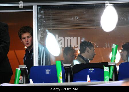 Le Prince Harry participe à la finale de la coupe du monde de rugby 2007 de l'IRB, Angleterre contre Afrique du Sud, au Stade de France à Saint-Denis près de Paris, France, le 20 octobre 2007. Photo de Gouhier-Morton-Taamallah/Cameleon/ABACAPRESS.COM Banque D'Images