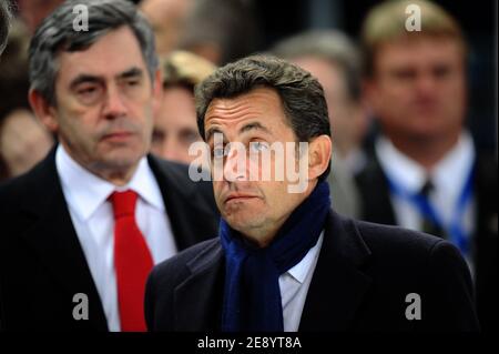 Le président français Nicolas Sarkozy et le Premier ministre d'Angleterre Gordon Brown dans le stand à la fin de la finale de la coupe du monde de rugby 2007 de l'IRB, l'Angleterre contre l'Afrique du Sud au Stade de France à Saint-Denis près de Paris, France, le 20 octobre 2007. Photo de Gouhier-Morton-Taamallah/Cameleon/ABACAPRESS.COM Banque D'Images