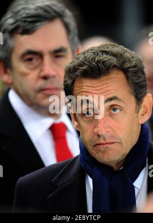 Le président français Nicolas Sarkozy et le Premier ministre d'Angleterre Gordon Brown dans le stand à la fin de la finale de la coupe du monde de rugby 2007 de l'IRB, l'Angleterre contre l'Afrique du Sud au Stade de France à Saint-Denis près de Paris, France, le 20 octobre 2007. Photo de Gouhier-Morton-Taamallah/Cameleon/ABACAPRESS.COM Banque D'Images