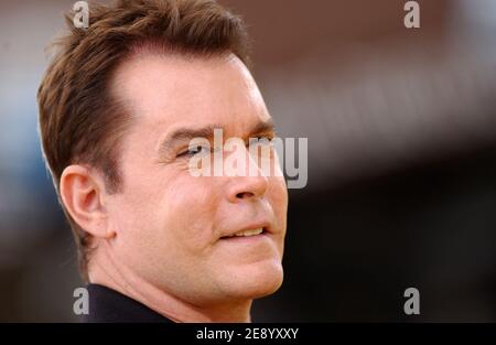 Ray Liotta assiste à la première Bee Movie, qui s'est tenue au Mann Village Theatre de Westwood à Los Angeles, CA, États-Unis, le 28 octobre 2007. Photo de Lionel Hahn/ABACAPRESS.COM Banque D'Images