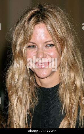 Meg Ryan arrive au 18e Prix annuel du courage en journalisme de l'International Women's Media Foundation, qui s'est tenu à l'hôtel Beverly Hills de Los Angeles, CA, Etats-Unis le 30 octobre 2007.photo par Baxter/ABACAPRESS.COM Banque D'Images