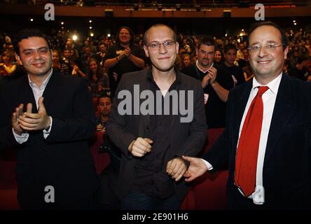 Razzy Hammadi, Antoine Detourne et le dirigeant du parti socialiste François Hollande assistent au 8ème Congrès du MJS, 'mouvement des jeunes Socialistes', à Saint-Medard-en-Jalles, près de Bordeaux, France, le 4 novembre 2007. Le président nouvellement élu, Antoine Detourne, remplace Razzy Hammadi. Photo de Patrick Bernard/ABACAPRESS.COM Banque D'Images