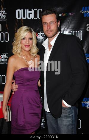 L'actrice Tori Spelling et son mari Dean McDermott assistent aux Out 100 Awards à Cipriani Wall Street à New York City, NY, USA, le 9 novembre 2007. Photo de Gregorio Binuya/ABACAPRESS.COM Banque D'Images