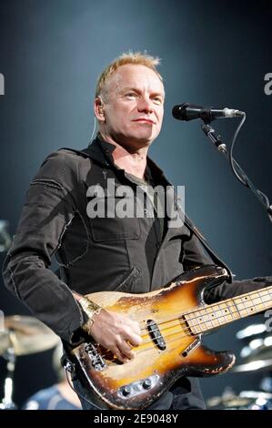 Sting et la police se sont performances au TD Banknorth Garden à Boston, ma, États-Unis le 11 novembre 2007. Photo de Peter Cooke/Cal Sport Media/ABACAPRESS.COM Banque D'Images