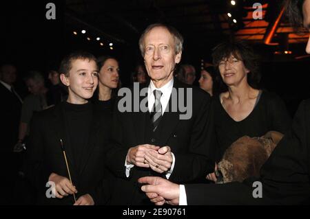 John Barry et Jane Birkin lors de la cérémonie de clôture du 8e Festival du film musique et cinéma à Auxerre, France, le 17 novembre 2007. Photo de Giancarlo Gorassini/ABACAPRESS.COM Banque D'Images