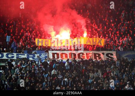 Ambiance lors du match de football de la première Ligue française, Marseille contre Metz, au stade vélodrome de Marseille, France, le 24 novembre 2007. Marseille a gagné 3-1. Photo de Stuart Morton/Cameleon/ABACAPRESS.COM Banque D'Images