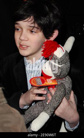 Acteur Zach Mills assiste à la première mondiale de 'Mr. Magorium's Wonder Emporium' au DGA Theatre de New York, États-Unis, le 11 novembre 2007. Photo de Gregorio Binuya/ABACAUSA.COM (en photo : Zach Mills) Banque D'Images