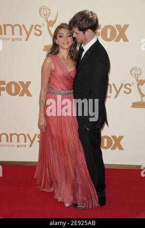 Sarah Hyland et Matt Prokop aux Primetime Emmy Awards 2011 au Nokia Theatre L.A. Vivre dans le centre-ville de Los Angeles 09.18.11 Banque D'Images