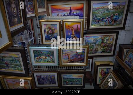 Cadres et peintures à l'huile à la galerie de Thaïlande. Banque D'Images